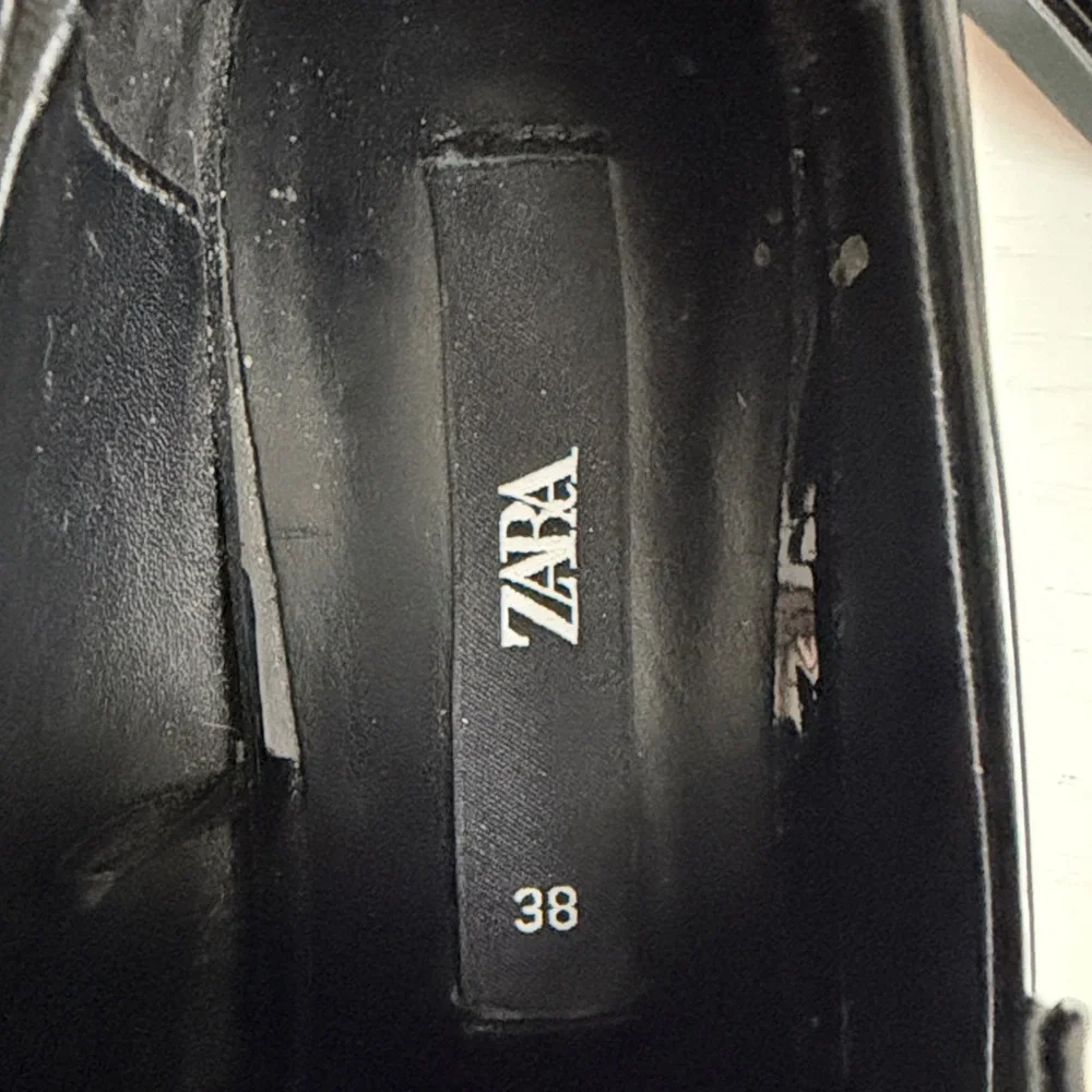 Zara patent  Black Loafers - Picture 2 of 8